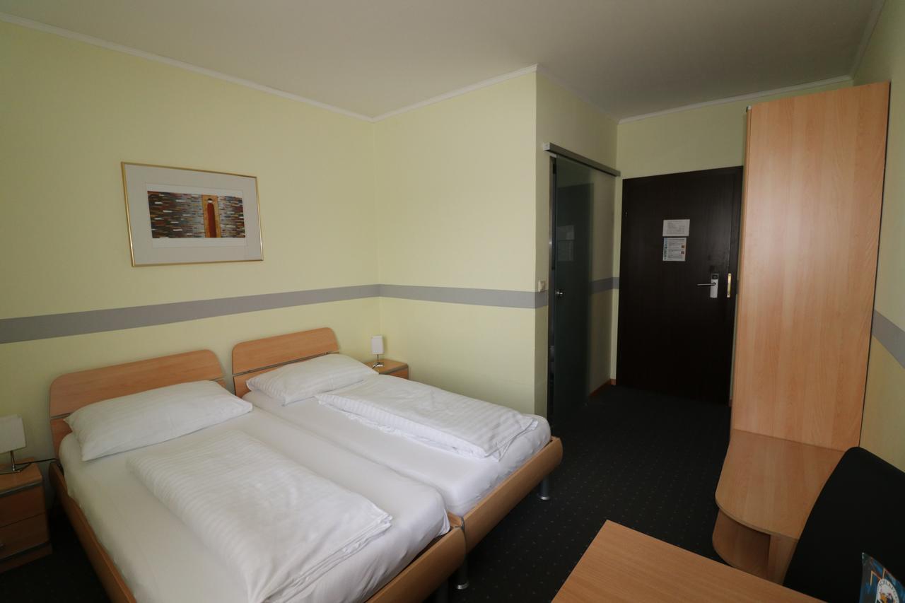 Schlafgut Hotel Sankt Poelten Exterior foto
