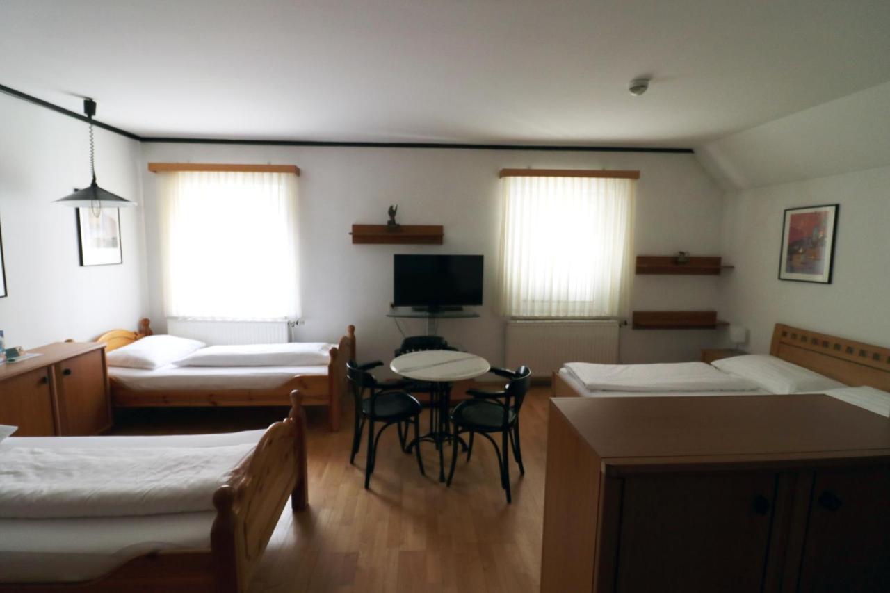 Schlafgut Hotel Sankt Poelten Exterior foto